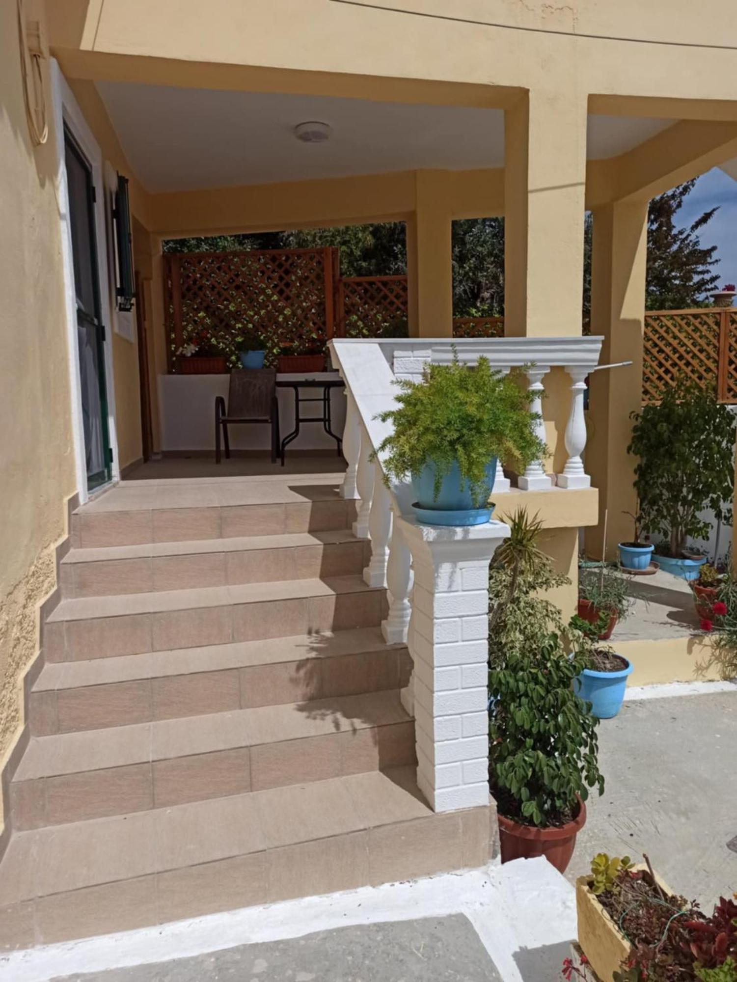 Dimitris House Petriti Apartamento Exterior foto