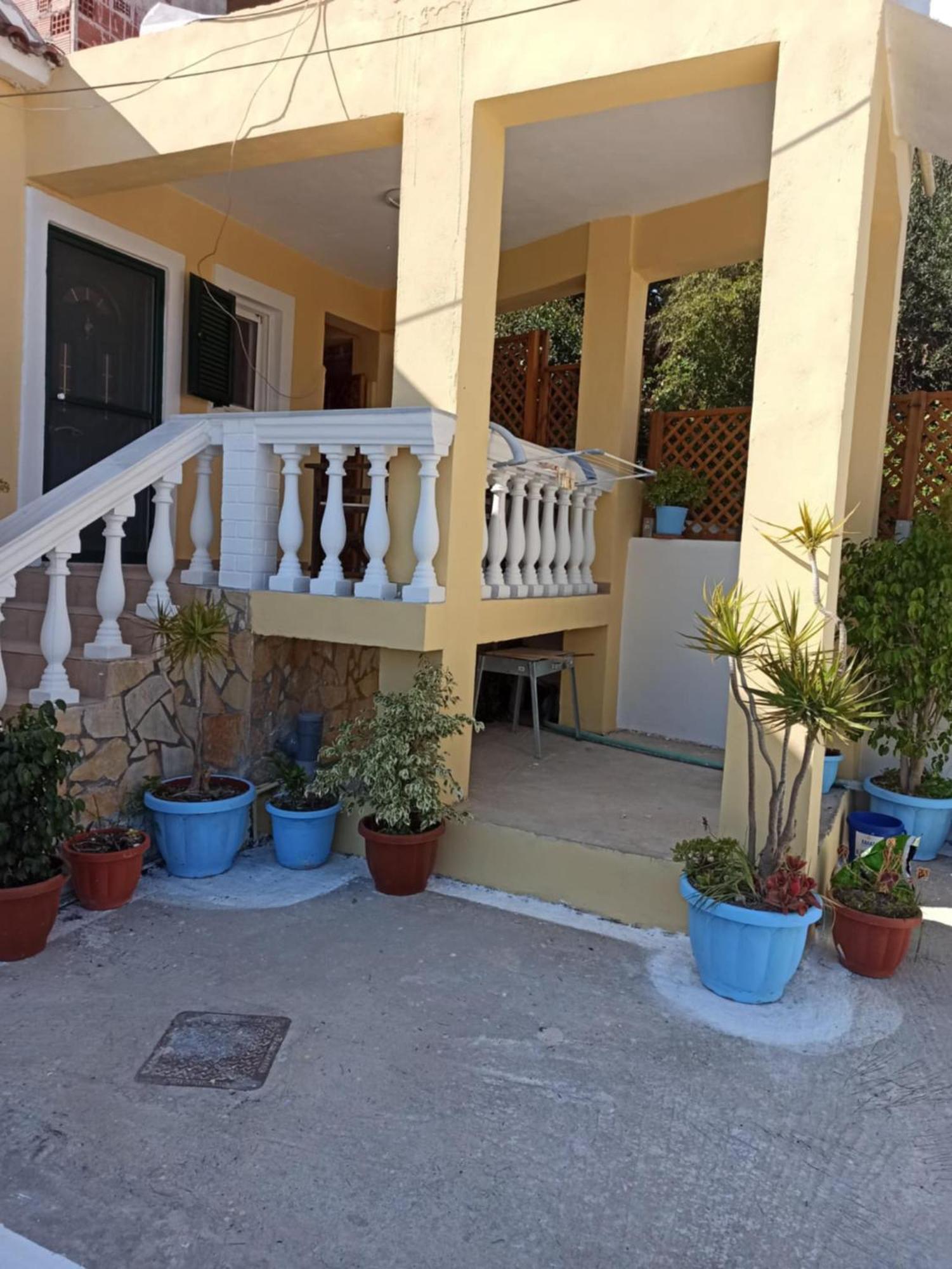 Dimitris House Petriti Apartamento Exterior foto